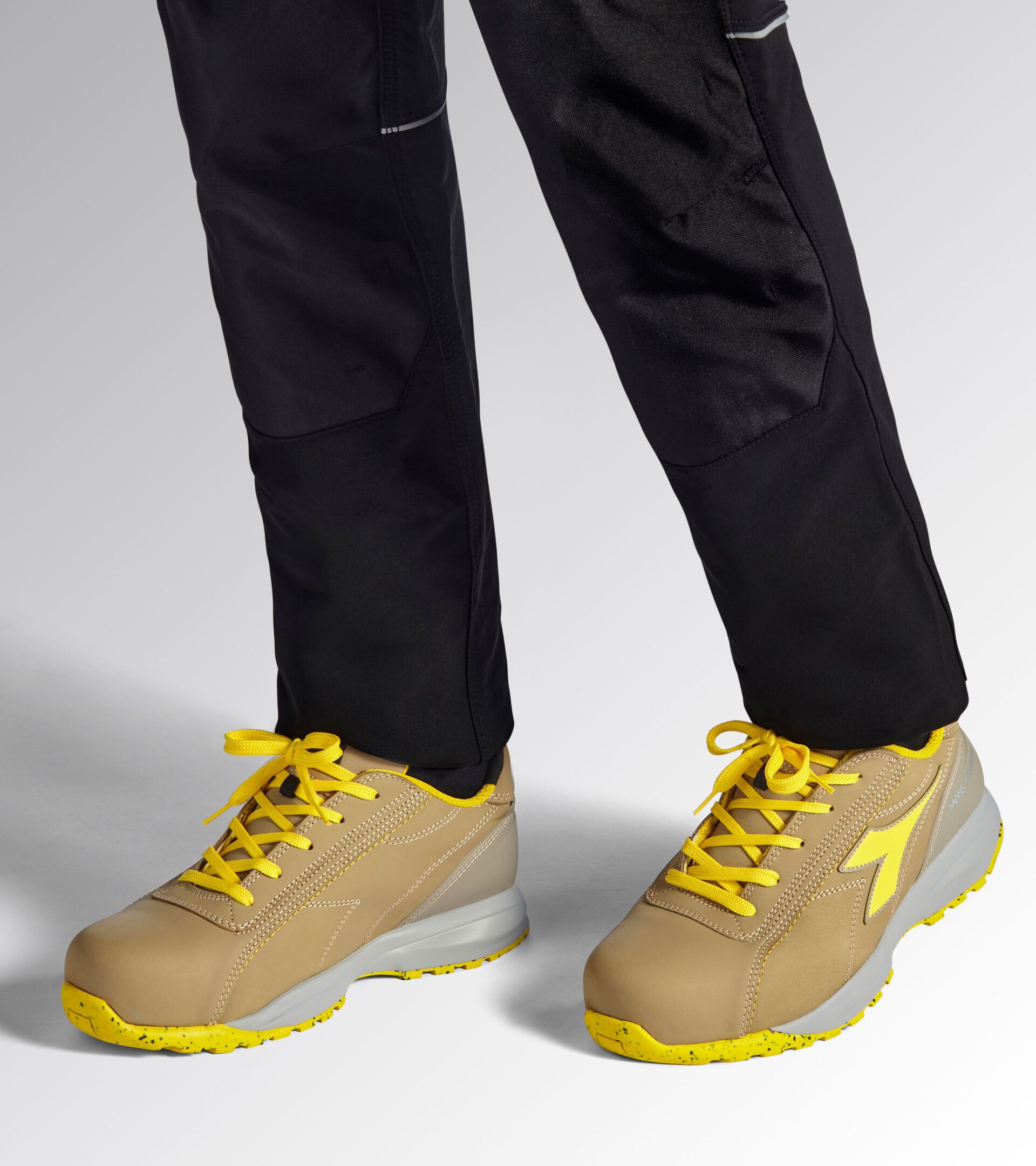 Pantofi de Protecție Diadora Utility Glove MDS Low S3S, Piele Nubuc, Bombeu Aluminiu, Talpă Mass Damper HRO - imagine 2